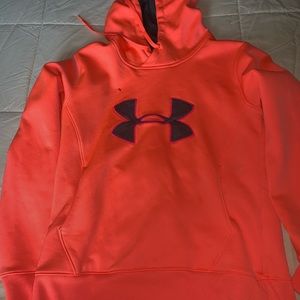 Women’s under Armour hoodie